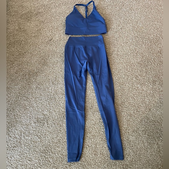 Alphalete athletic set - Picture 3 of 5